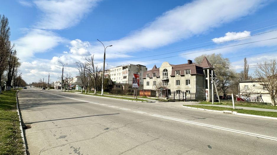 De vânzare – Bloc cu destinație comercială în Anenii Noi, pe Strada Centrală. - Poză 6