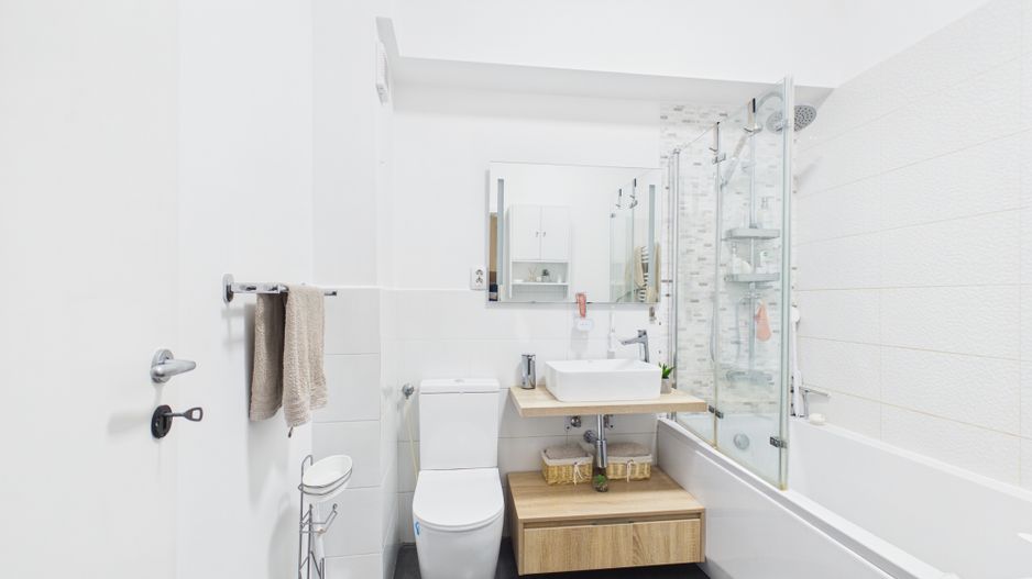 Apartament cu 3 camere de vanzare, centrala proprie - Mihai Bravu - Poză 13