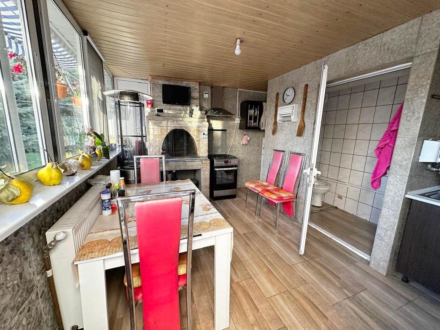 Vila de vanzare zona Metro/Arcasilor - P+1E+M - Poză 10