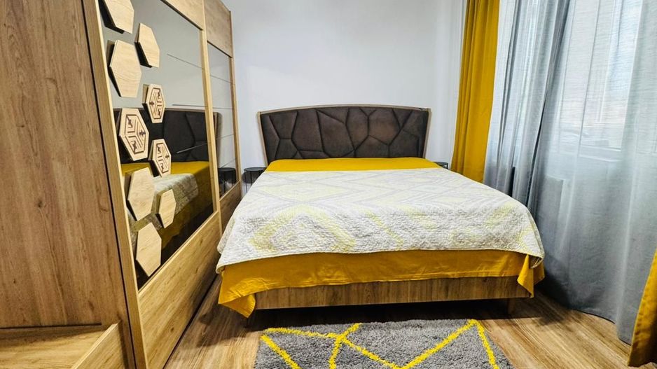 Apartament 3 camere de închiriat | Gara De Nord | 5 Min Metrou - Poză 2