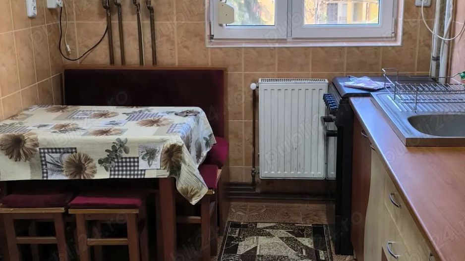 Vând apartament doua camere decomandate zona centrala - Poză 6