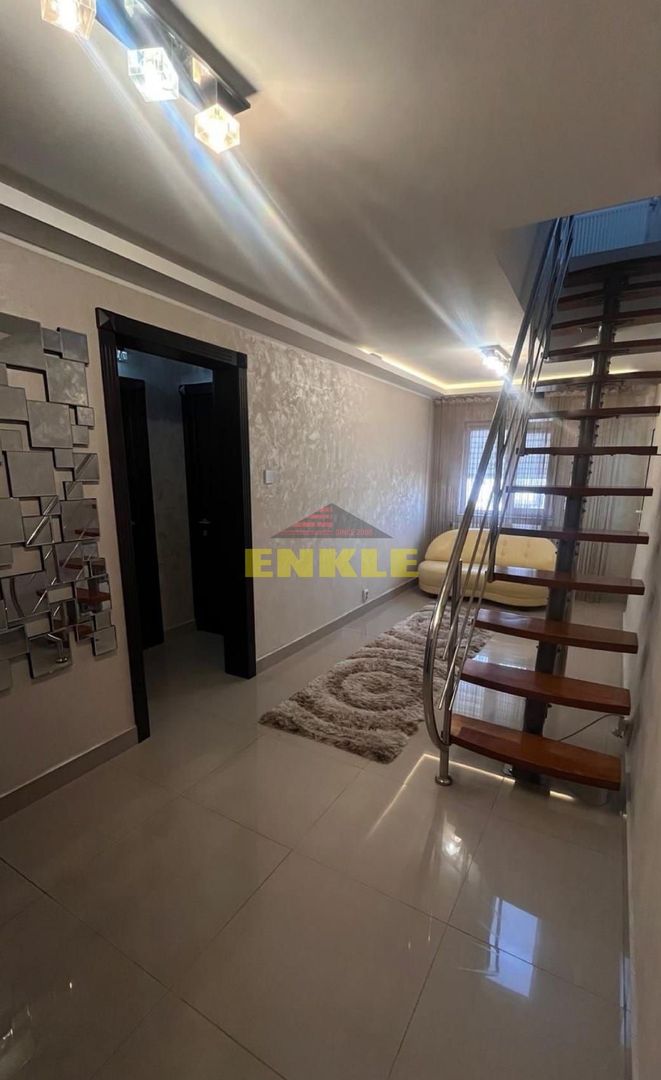 De vanzare apartament cu 5 camere, zona Mall - Poză 2