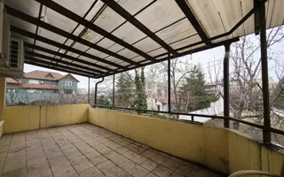 Vilă spațioasă, central, ideală pentru activități comerciale/birouri - Poză 25