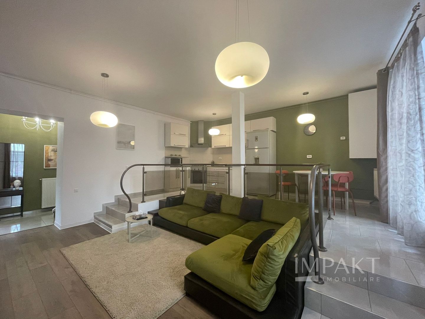 Apartament la casa cu 3 camere de inchiriat - Poză 2