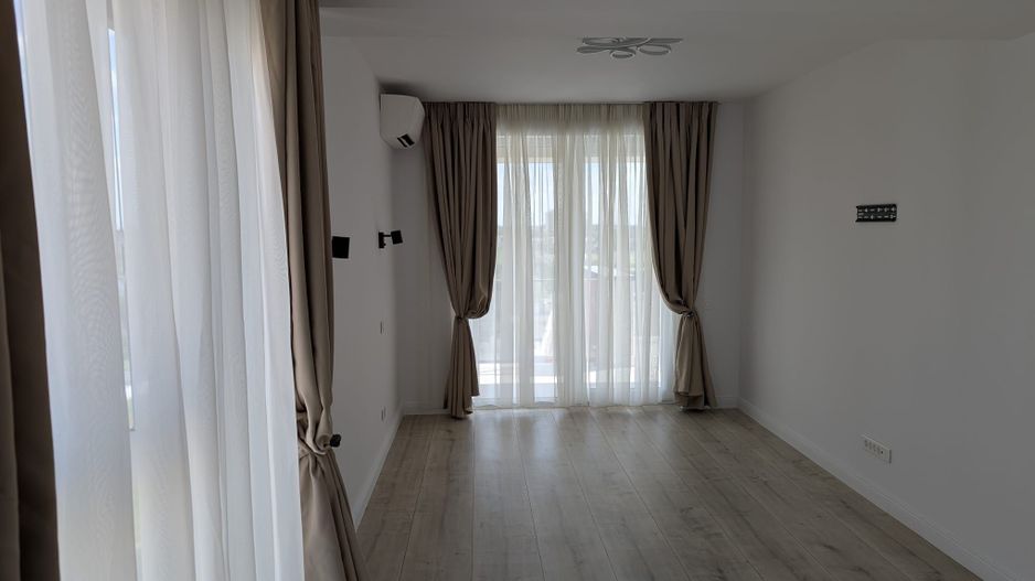Apartament 3 camere, parcare subterana - Poză 6