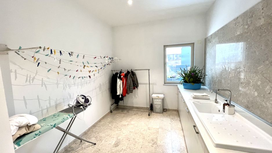 Proprietate deosebita suprafete generoase 580 mp teren 2076 mp - Poză 18