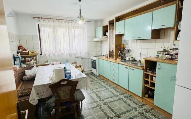 De vânzare – casă situată pe strada Nicolae Iorga - Poză 8