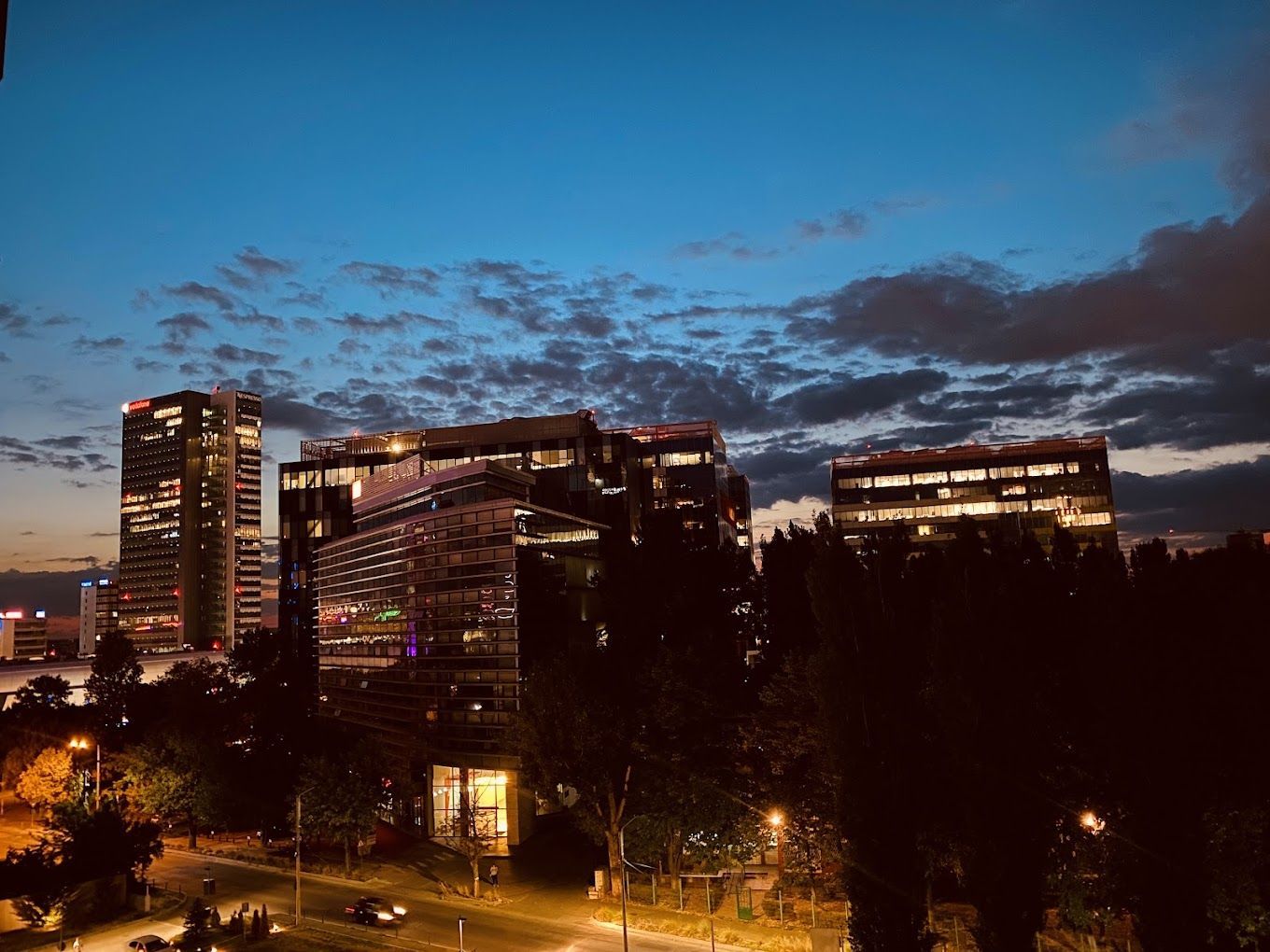 Apartament Mobilat Lux / cu vedere panoramica / Aviaţiei Towers - Poză 4