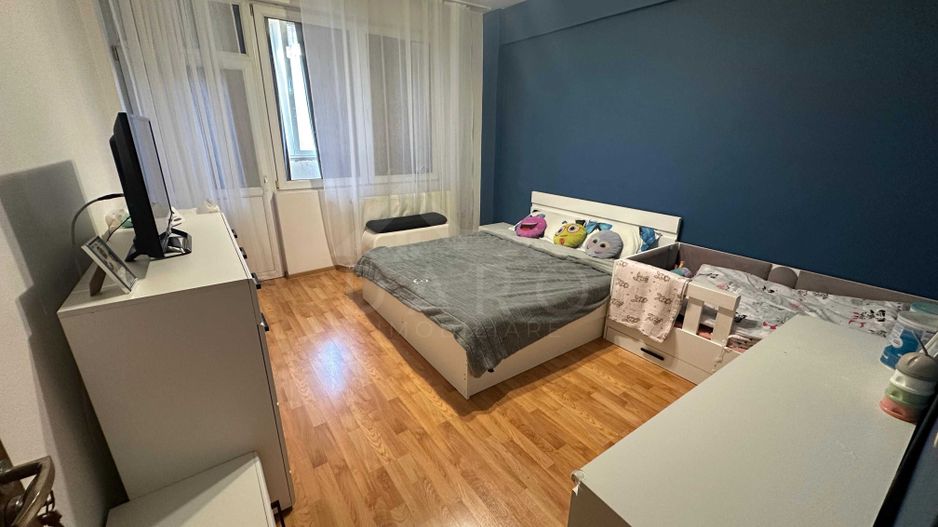 Apartament cu 3 camere - Poză 3