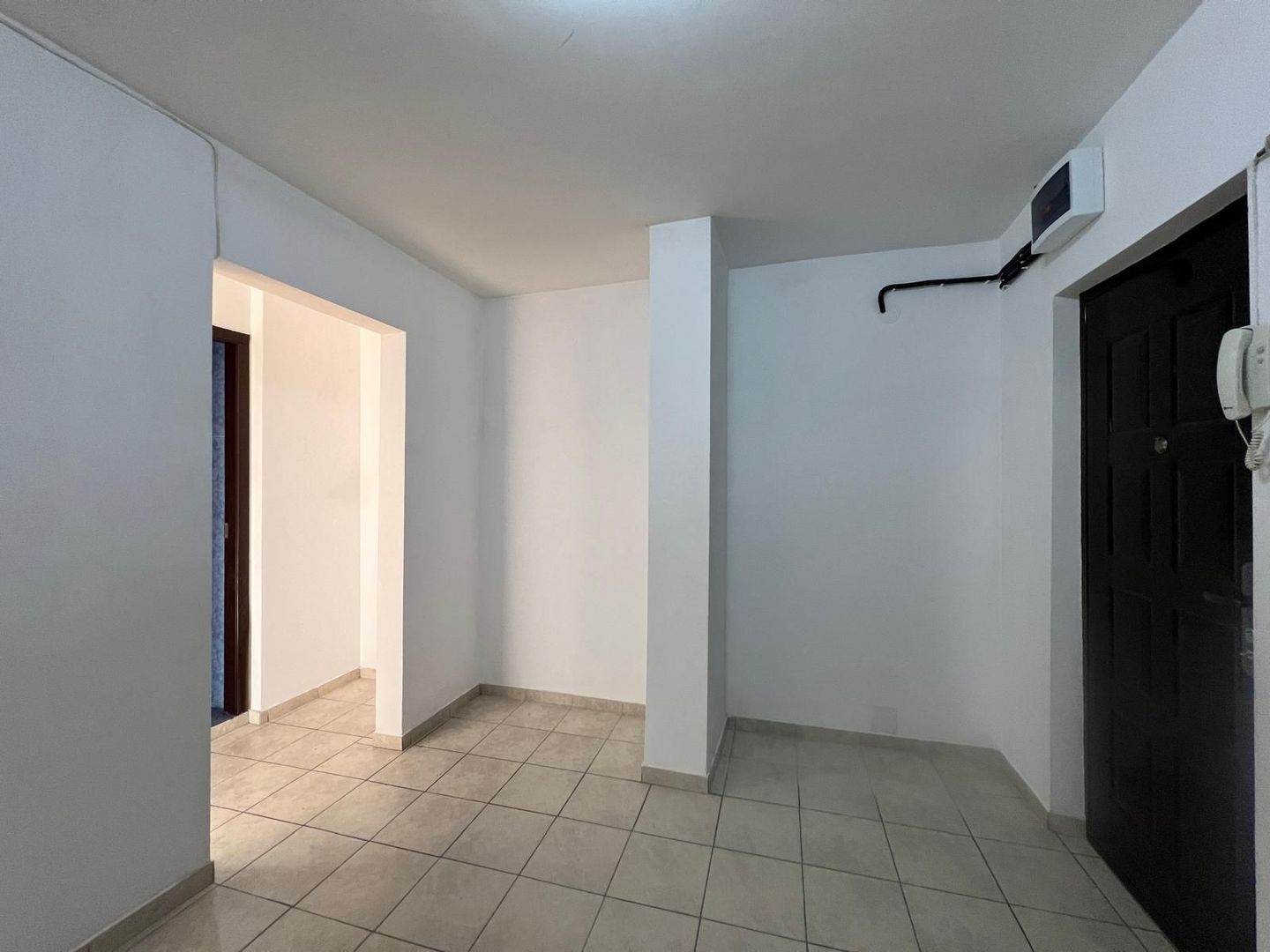 2 camere etaj 1 Aviatiei-Feleacu - Poză 9