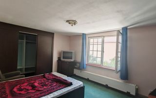 Casa cocheta Cristian zona Centrala, 2 camere,pod,beci,curte. - Poză 3