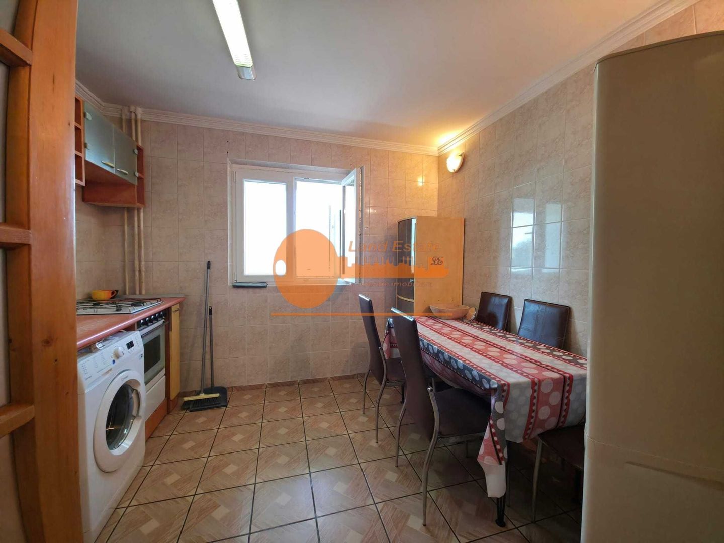 Apartament 2 camere decomandat – Gorjului / Uverturii , la 900 m de metrou - Poză 4