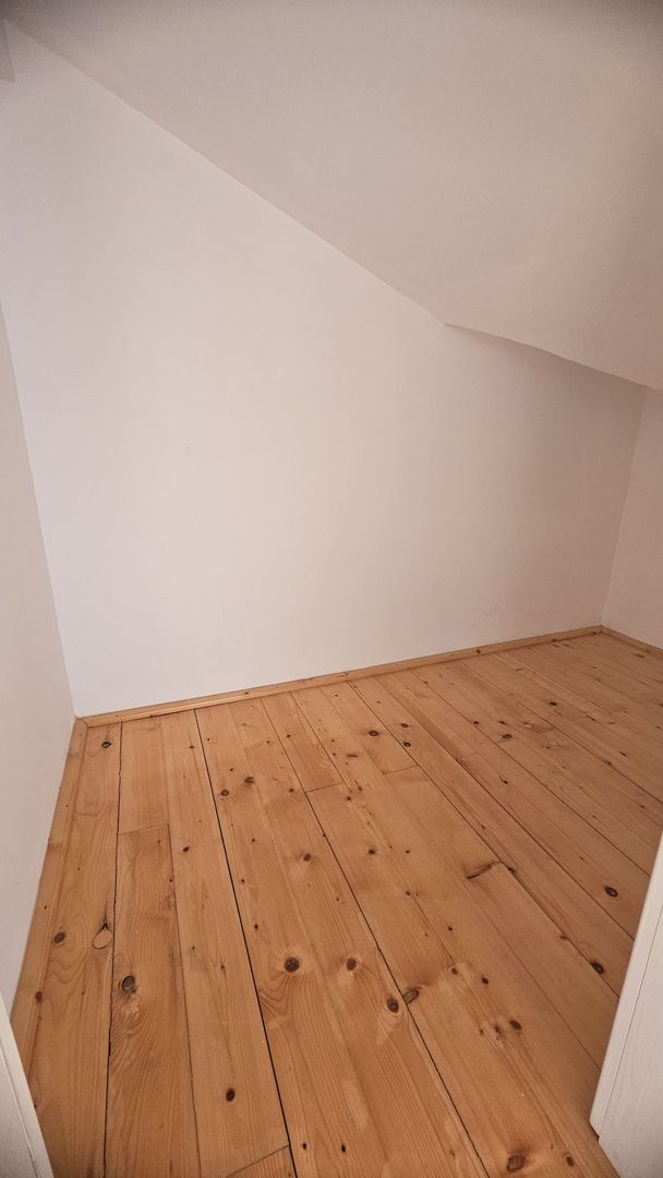 Apartament de inchiriat 6 camere 179 mp Etaj 2 + mansardă - Poză 22