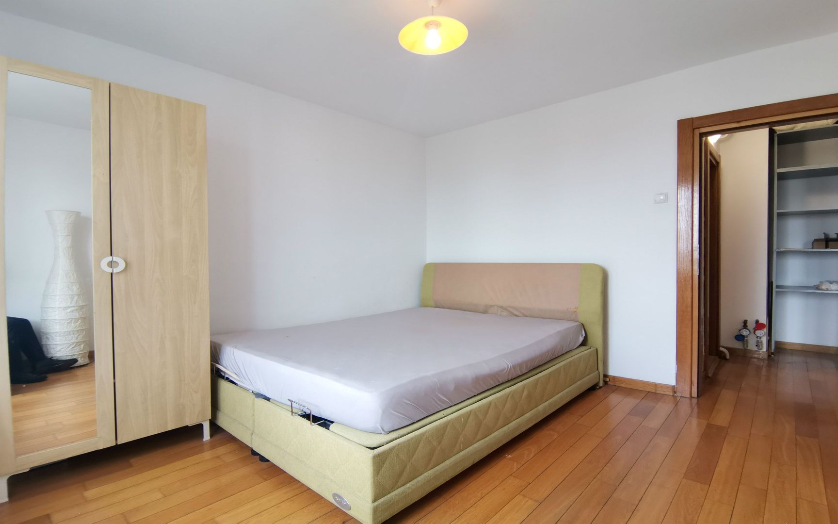 3 camere- Metrou Favorit- Comision 0 - Poză 4