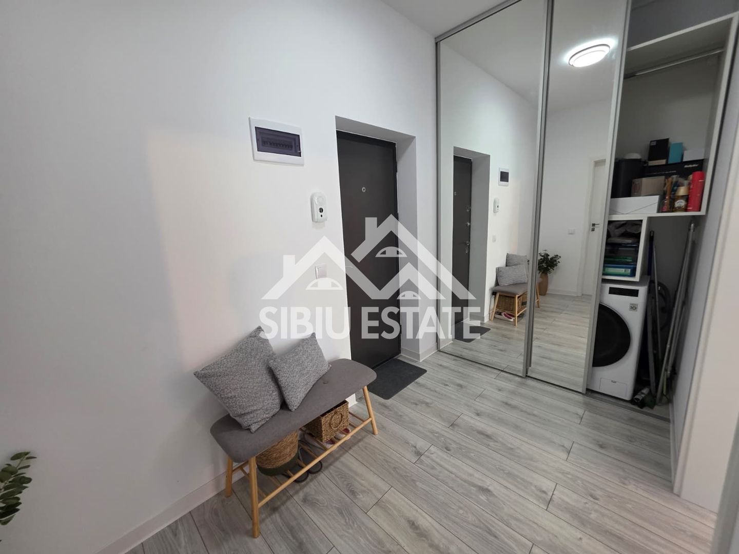 Studio 37 mp cu gradina,  zona Brana, Selimbar - Poză 5