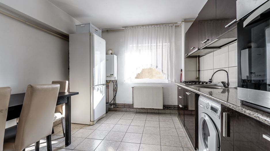 Apartament 2 Camere, Etajul 1, Piața mică, Arad - Poză 2