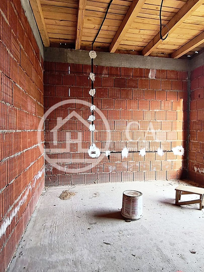 Casa de vanzare cu 4 camere in zona Santandrei, Oradea - Poză 7