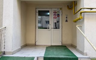 Ap 4 camere 67 mp Mega mall-bloc izolat termic-terasă refăcută! - Poză 17