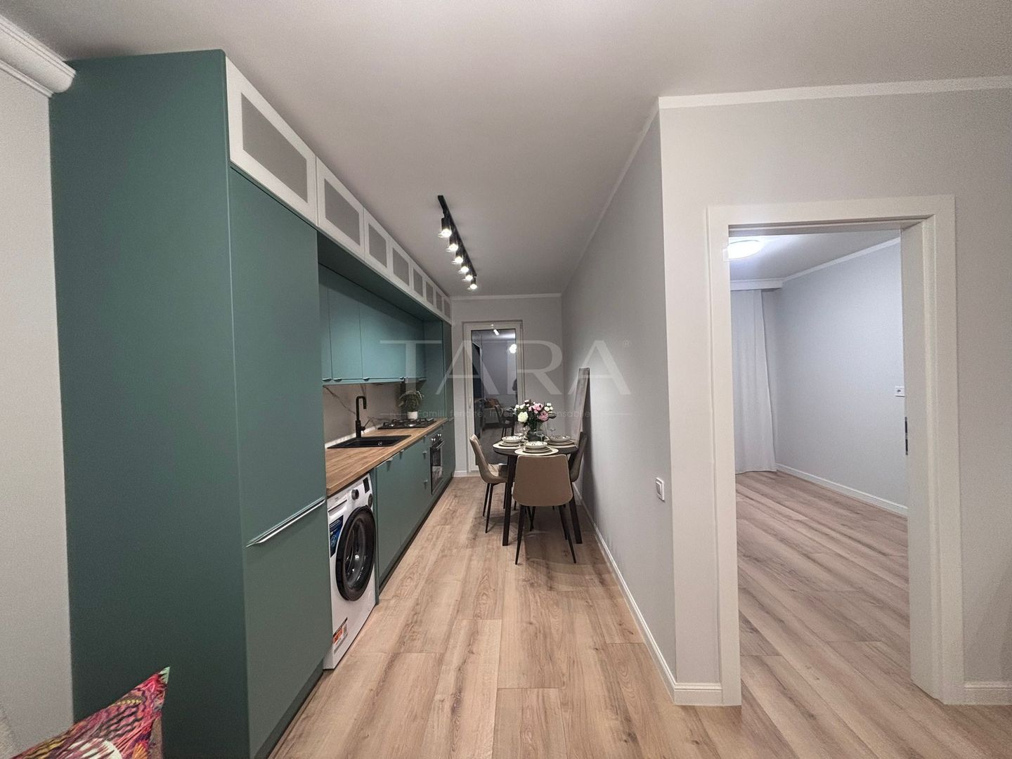 Apartament 3 camere ultrafinisat, Centru - Florești - Poză 7