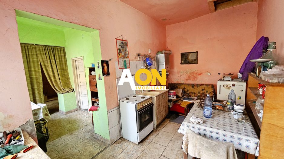 Casa veche, 5 camere, 287 mp teren, zona Prefectura. Necesita renovare - Poză 13