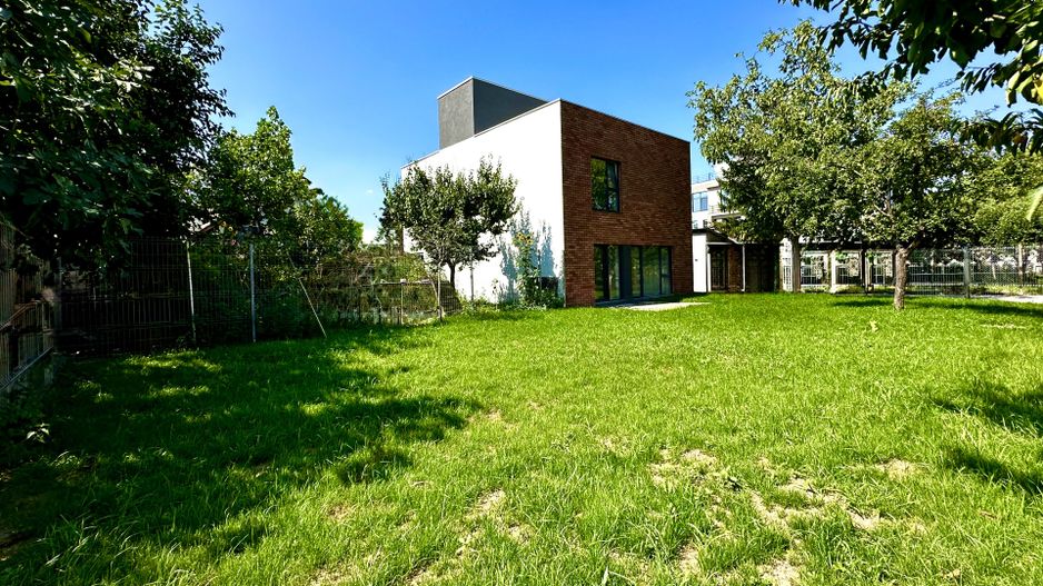 Casa individuala - 149 mp util - terasa rooftop cu jacuzzi de 32 mp - Poză 3