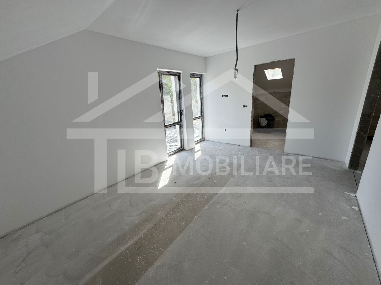 Casa cu 5 camere, 128mp, Zona Corunca - Poză 13