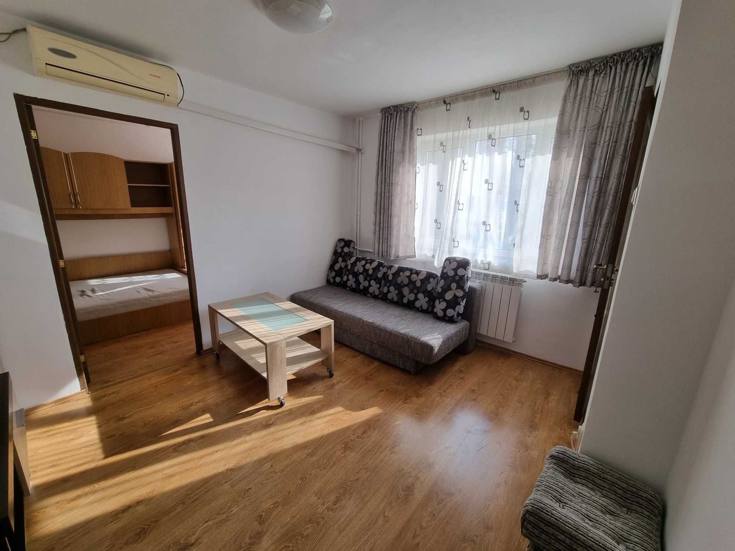 Apartament cu 3 camere -Valea Rosie - Poză 2