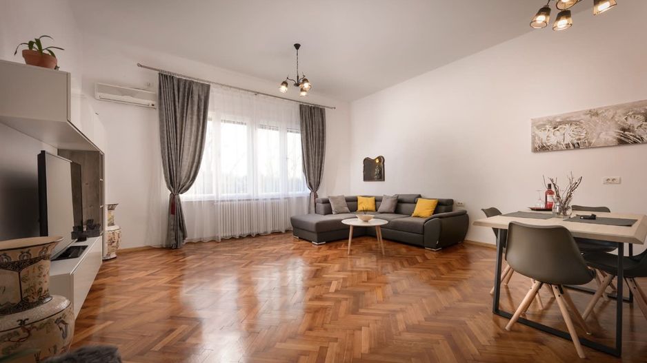 APARTAMENT CENTRAL - Poză 3