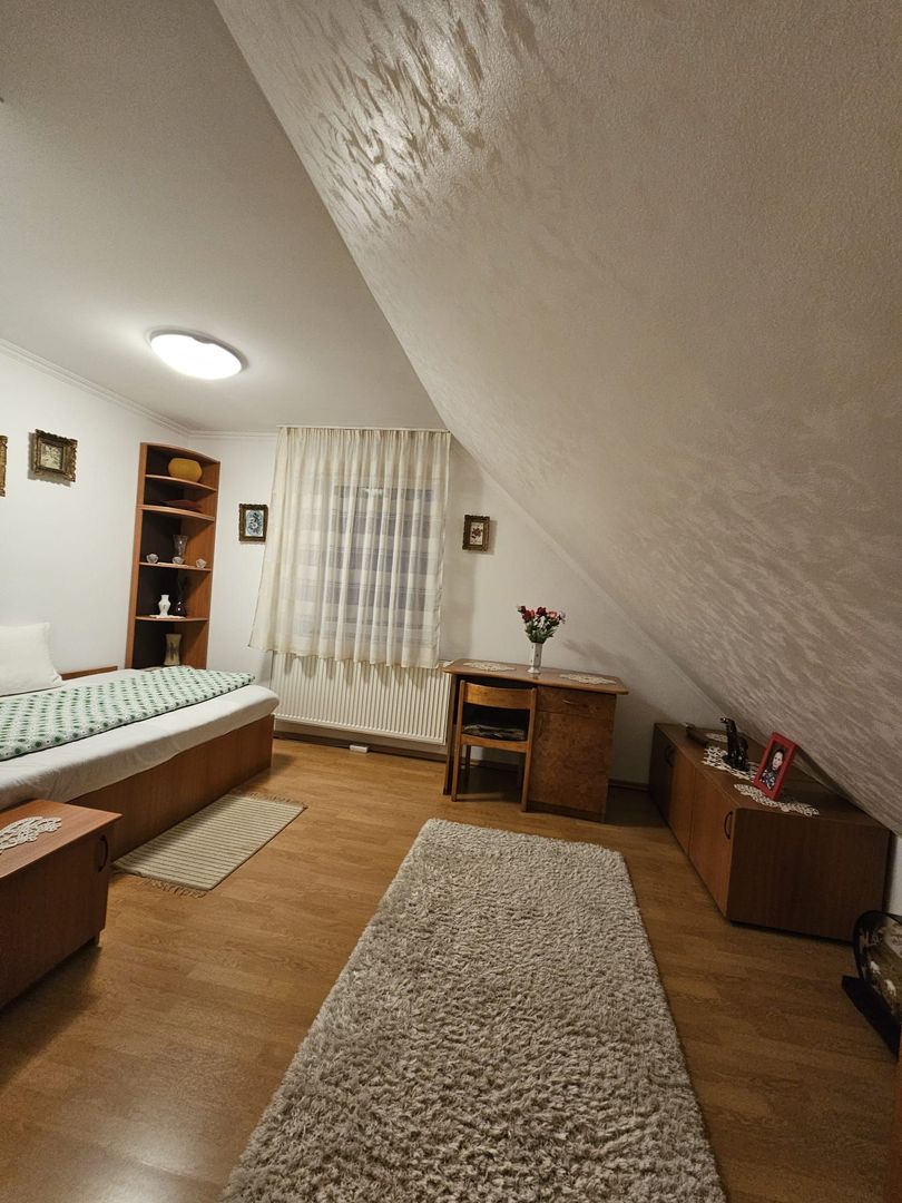 Vila  Oradea zona Iorga 420 mp ,teren 2000 ml - Poză 13