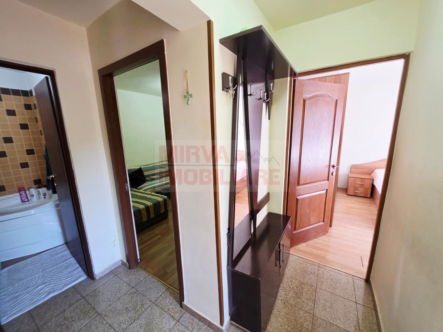 Apartament 3 camere decomandat | zona Baraolt | Mobilat si utilat - Poză 21