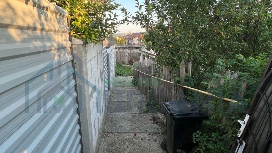 Casă de vânzare în Valea Adâncă, aproape de CUG Nicolina - Poză 5