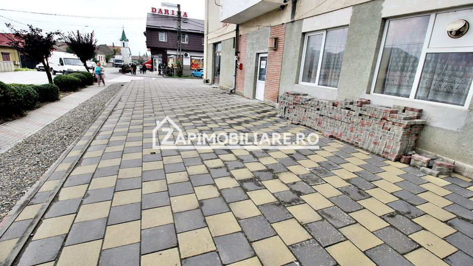 Hală + birouri si spatiu comercial 700 mp. teren 2.500 mp - Poză 5