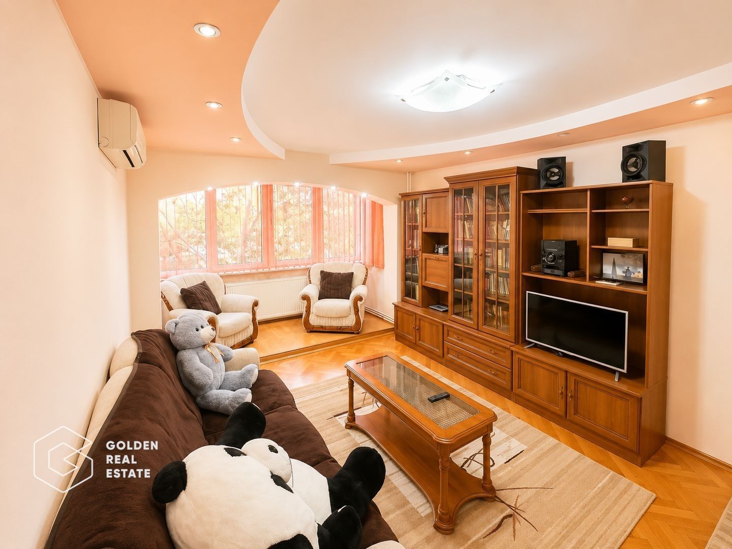 Apartament superb, 2 camere, etaj 1, C. Romanilor - Poză 2