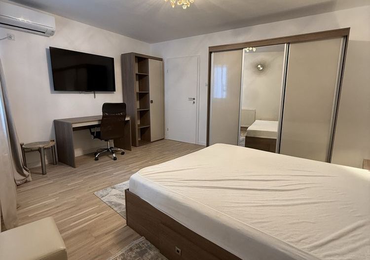 Închiriere Apartament cu 2 camere lux, prima inchiriere, ultracentral Victoriei - Poză 2