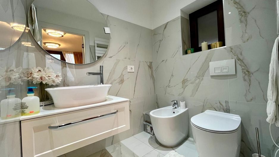 CASA COMPLET UTILATA SI MOBILATA MODERN CU GRADINA | 1100 MP |MARGINEA - Poză 40