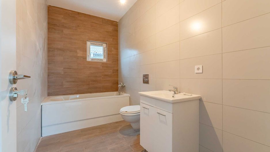 Case individuale pe structura de lemn in Halchiu - Poză 8