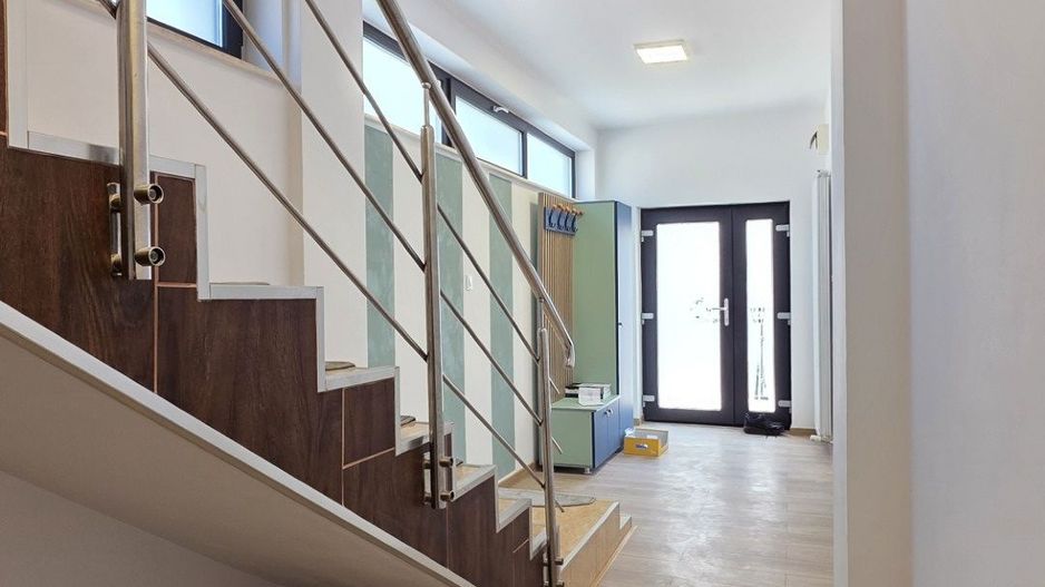 VILĂ D+P+1E, renovată și mobilată, VASLUI - zona Andrei Mureșanu; - Poză 9