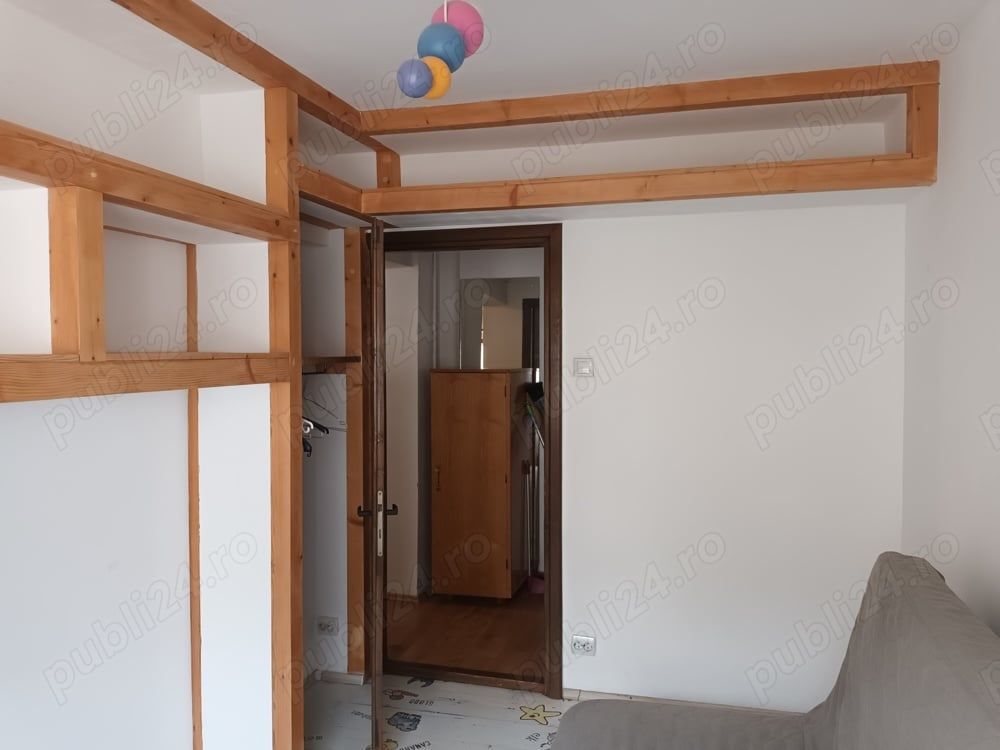 Apartament cu 3 camere in zona Lacul-Tei - Poză 3