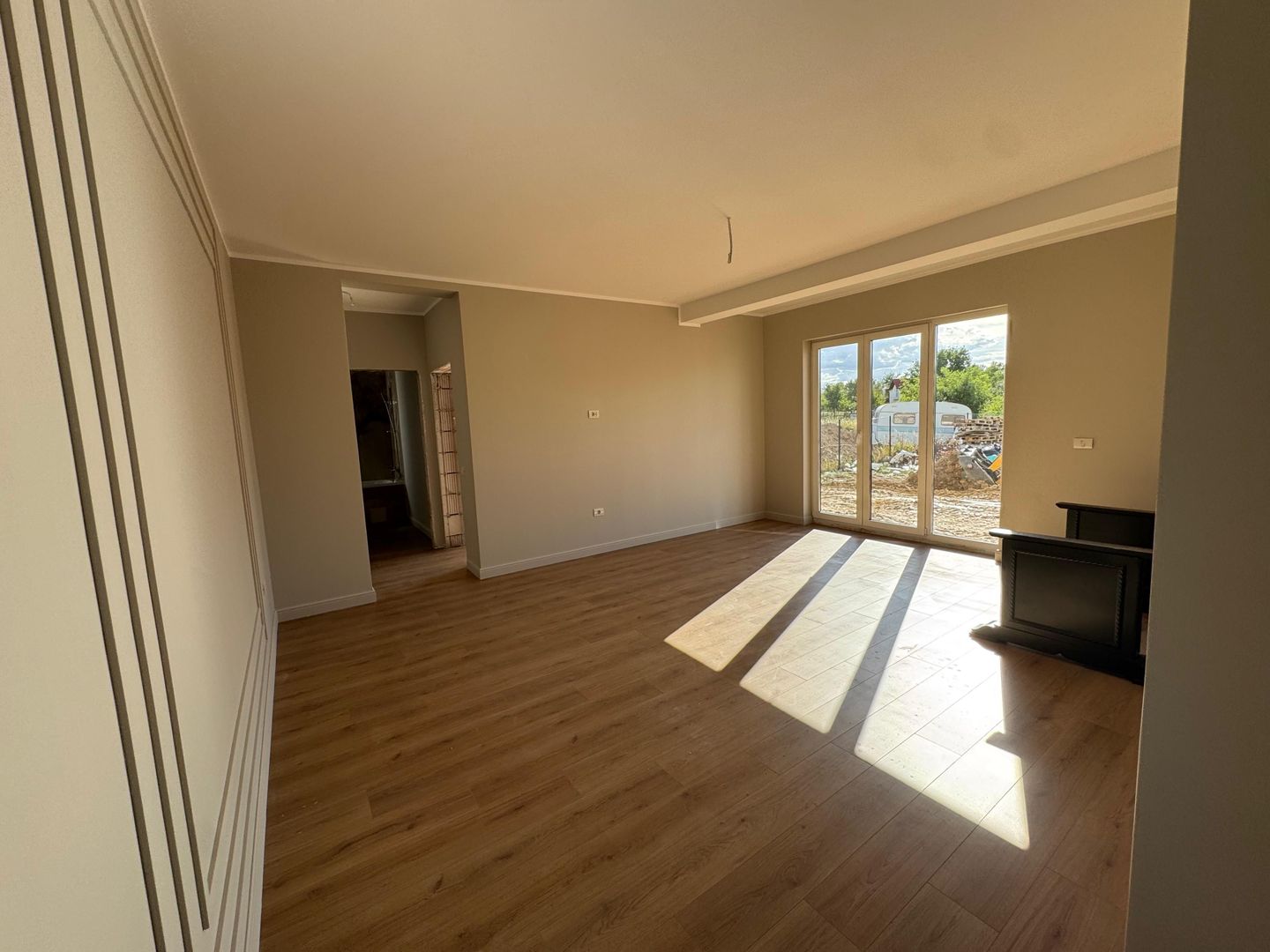 COMISION 0% | Apartament 3 Camere | Etaj 2 | 90 mp | Zona Plopi - Poză 1