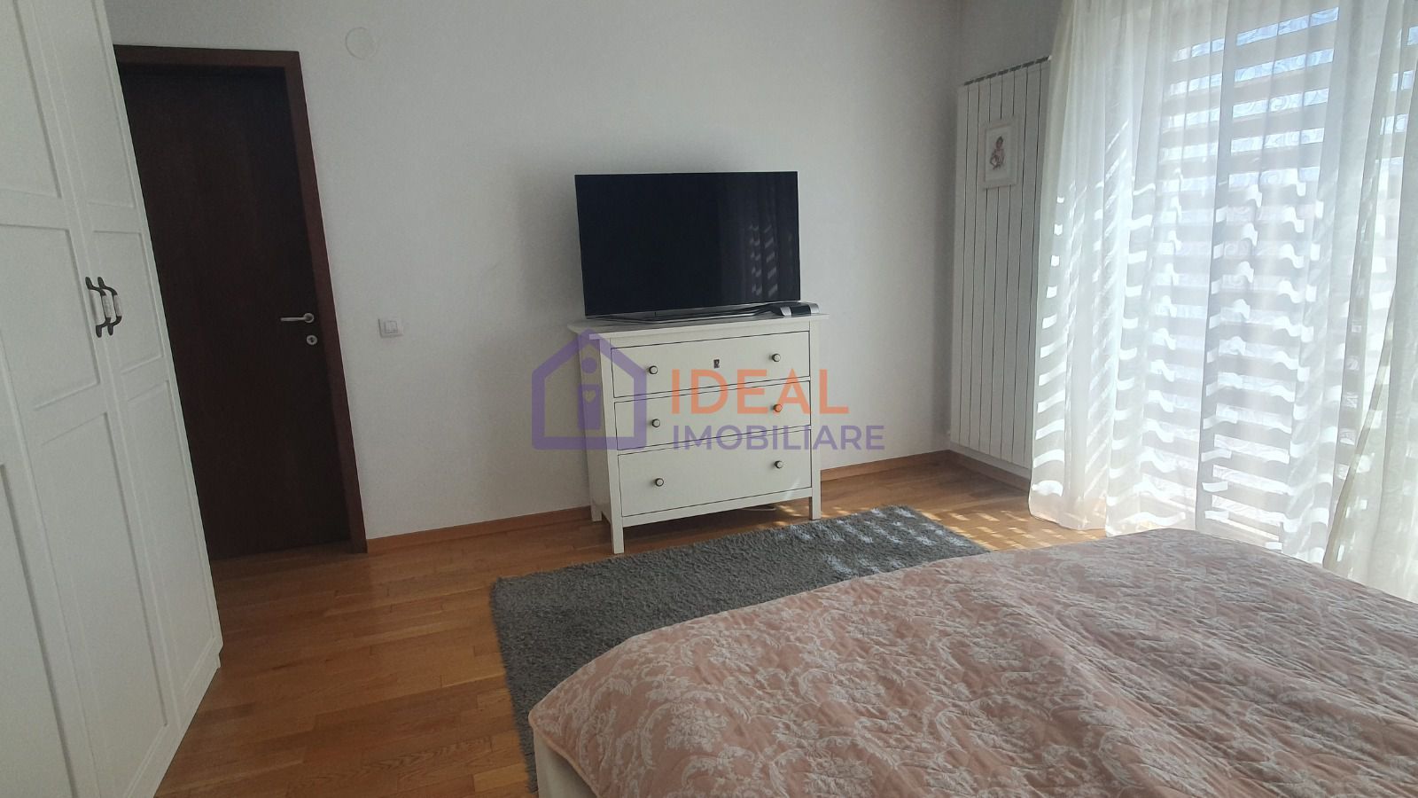 Vila Individuala cu 8 camere si gradina, in Selimbar - Poză 7