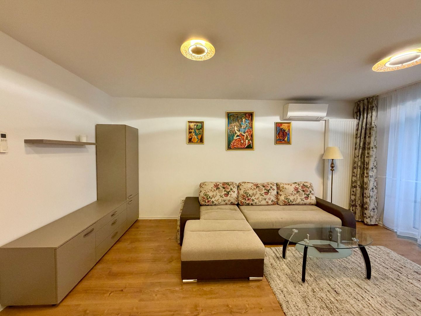 Apartament 2 camere Kasper cu vedere la pietonala - Poză 5