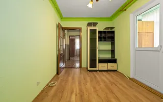 Apartament cu 3 camere, două băi, 77 mp - Poză 12