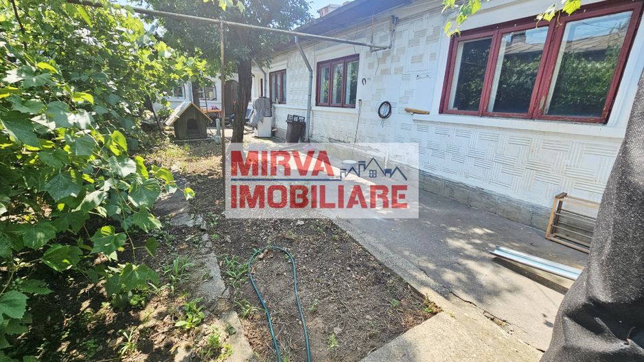 🏠 Casă de vânzare în zona Traian, Ploiești – Potențial uriaș! 🧱 - Poză 1