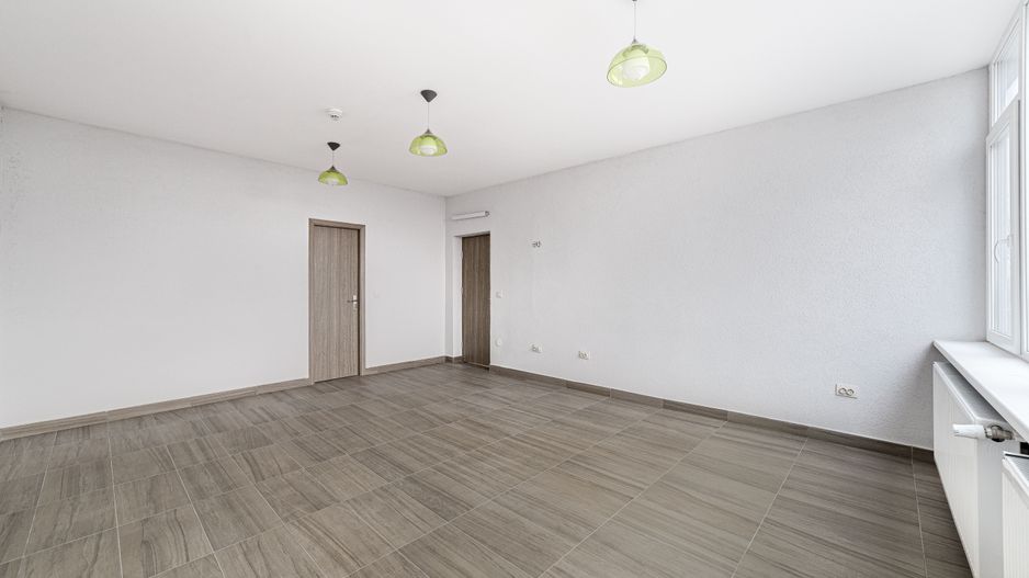 Cladire apartamente de inchiriat - Poză 11