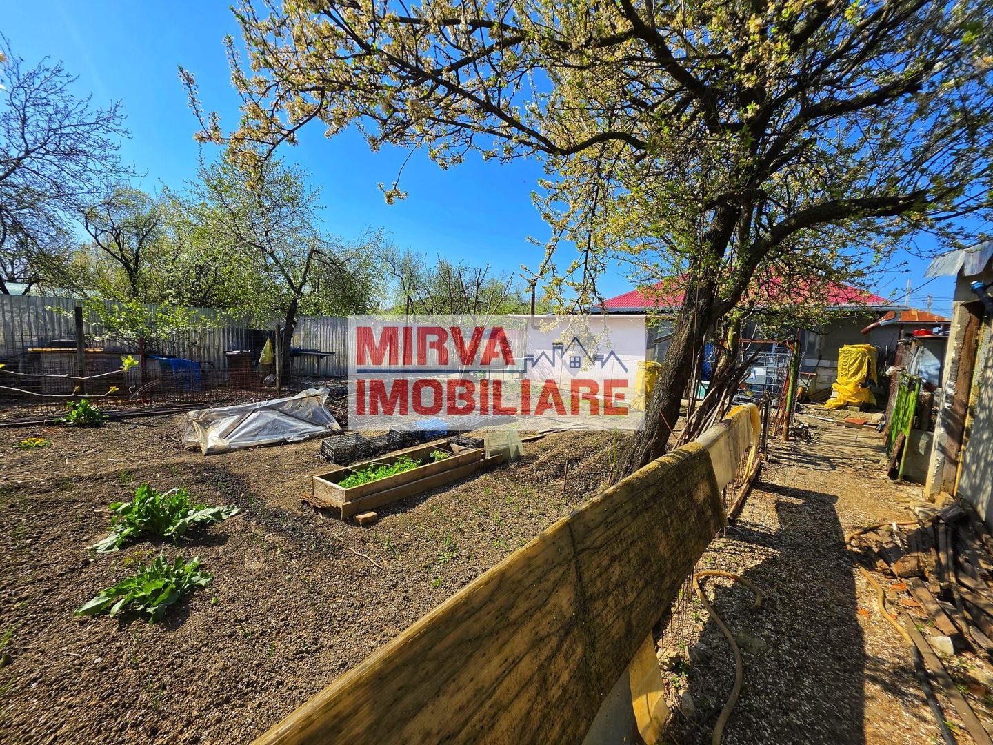 Casă 4 camere, 685 mp teren, renovată 2011 – Mănești, Zalhanaua - Poză 10