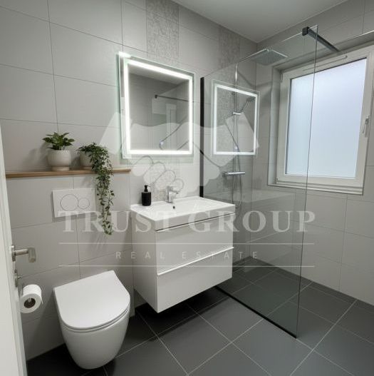 Apartament 3 camere Titulescu-Banu Manta | Imobil 1978 | Vedere spate - Poză 5