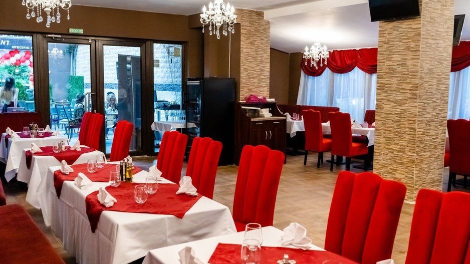 Spatiu pentru restaurant - intr-o cladire Apart-Hotel - Central + Parcare - Poză 2