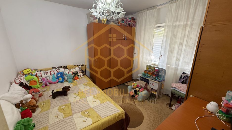 Apartament 3 camere , decomandat in 1Mai - Comision 0% - Poză 6