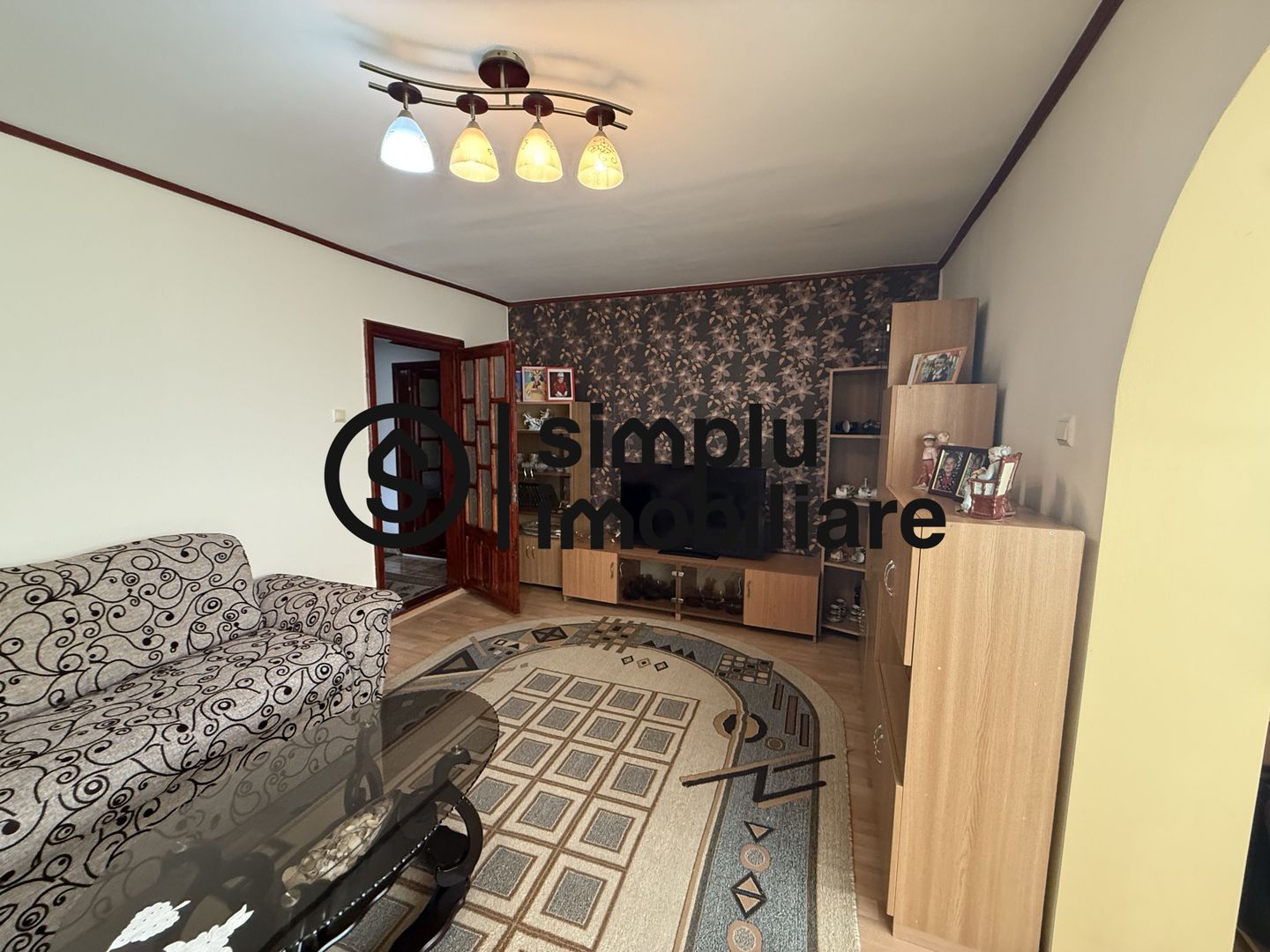 3 decomandate, etaj 2/4, centrala termica, Rovine - 157 000 Euro - Poză 3
