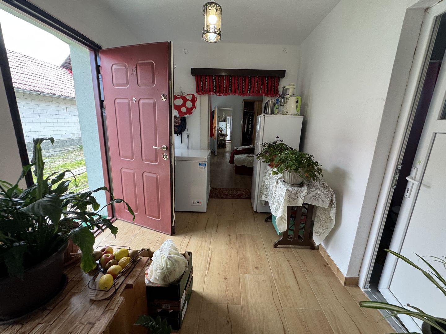 Casa individuala in Arpasu de Sus, teren mare, partial renovata - Poză 15